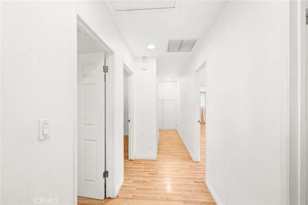 https://cdn.realtyfeed.com/cdn/127/306533849/bb967e92e22c096d567dfb364558e5f4.webp