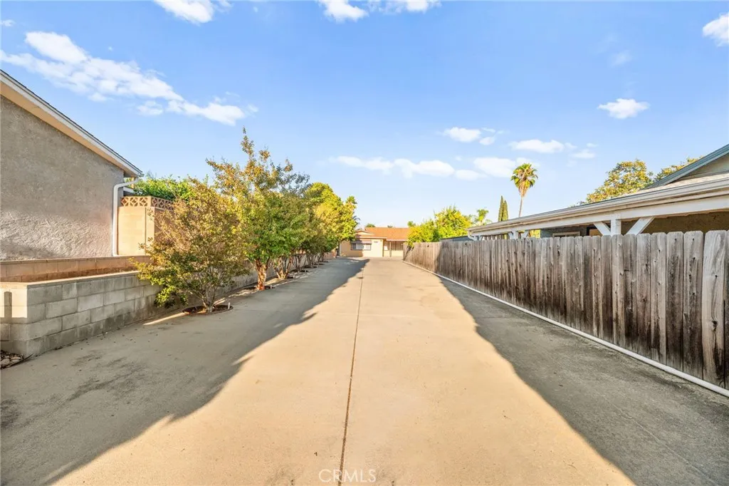 https://cdn.realtyfeed.com/cdn/127/306533849/f92318e5599dc49b8735fa023658909d.webp