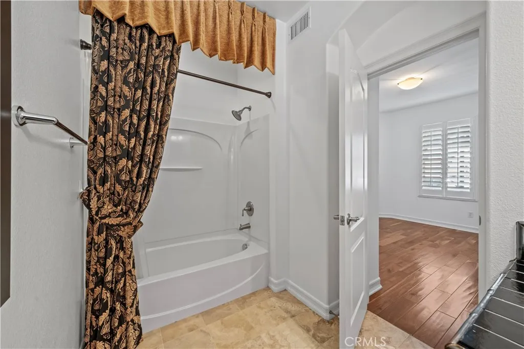 Photo #32: OC25197503 Listing: Photo #32
