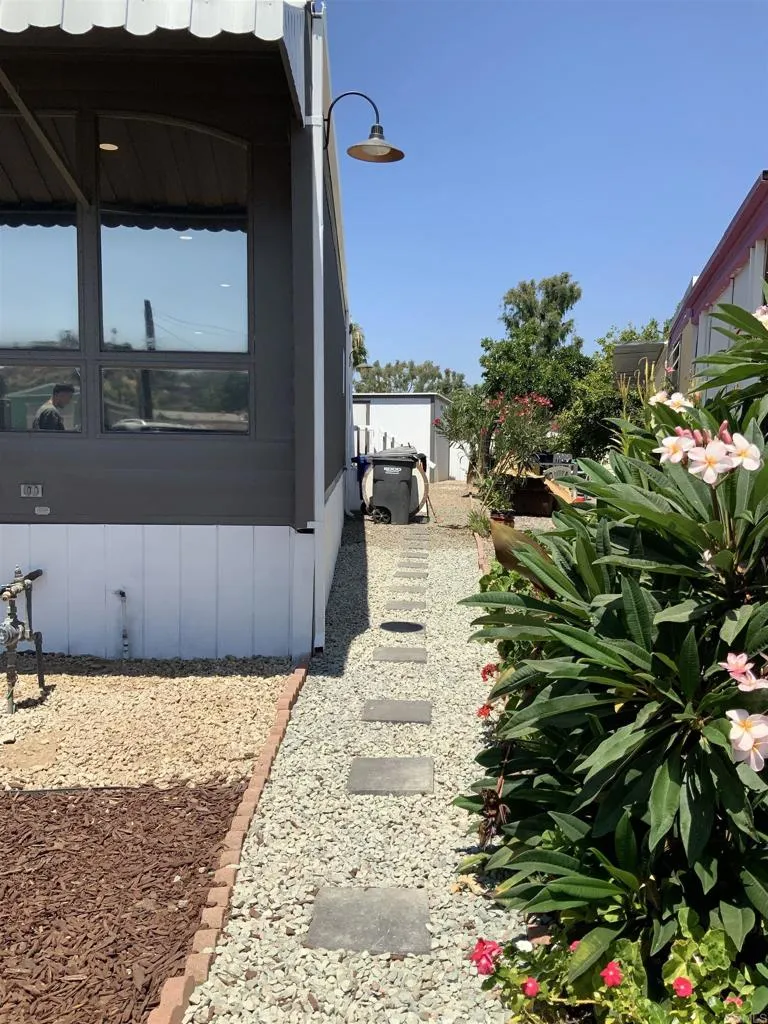 https://cdn.realtyfeed.com/cdn/127/306533869/00423878a59d00ff8f5af6737c6960cf.webp