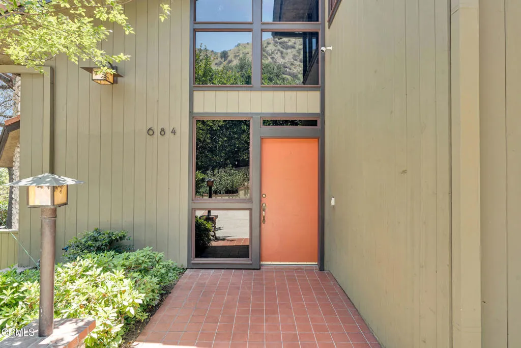 684 Orange Drive, Sierra Madre, CA, 91024