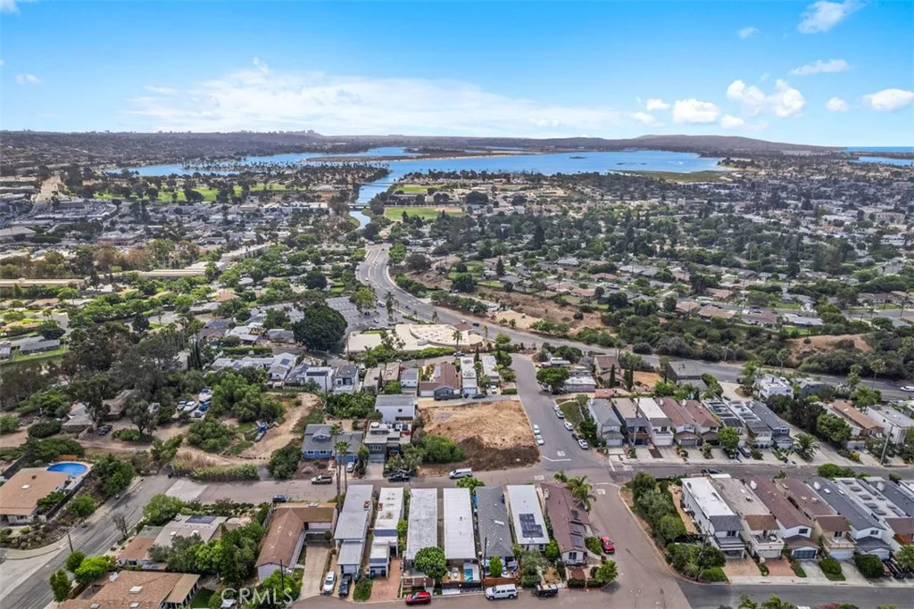 https://cdn.realtyfeed.com/cdn/127/306533901/2e6a6e833cdb521ad791b867d72618b9.webp