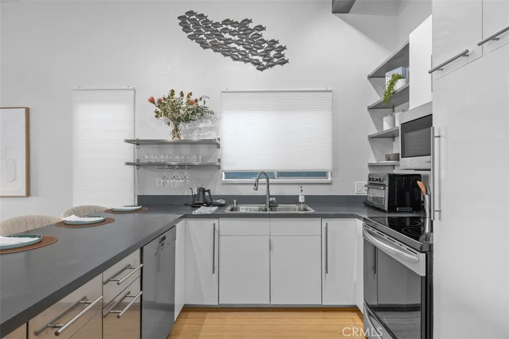https://cdn.realtyfeed.com/cdn/127/306533901/7d8adcdaa321b7a5827cbbb63fbea9ef.webp