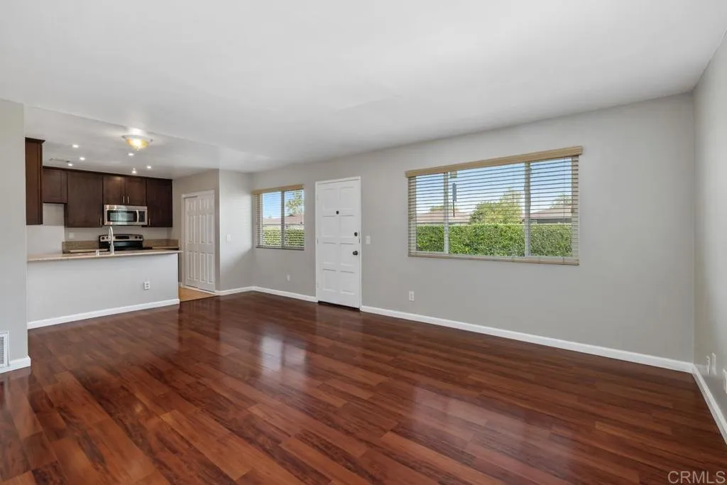 https://cdn.realtyfeed.com/cdn/127/306533924/318f884d3d050a19376d9a79c7374199.webp