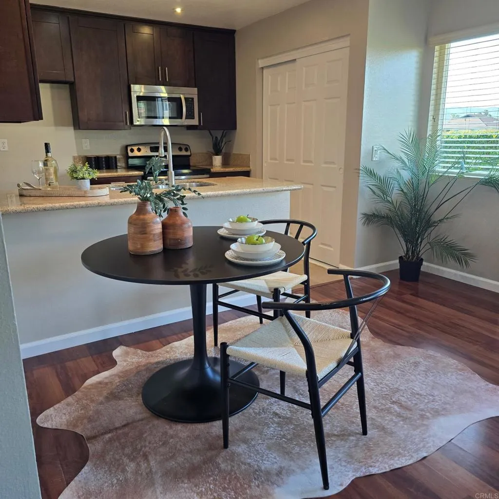 https://cdn.realtyfeed.com/cdn/127/306533924/8dc168e6bc150e7b375a6884a96e9ad8.webp