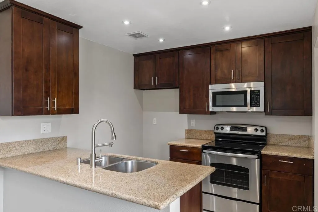 https://cdn.realtyfeed.com/cdn/127/306533924/8fcf52371fe0e1cb70ed515c0d42cdde.webp