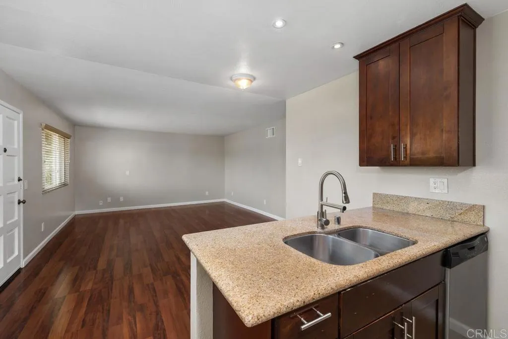 https://cdn.realtyfeed.com/cdn/127/306533924/9b4c20d9f7c3034001432387a6cf8df3.webp
