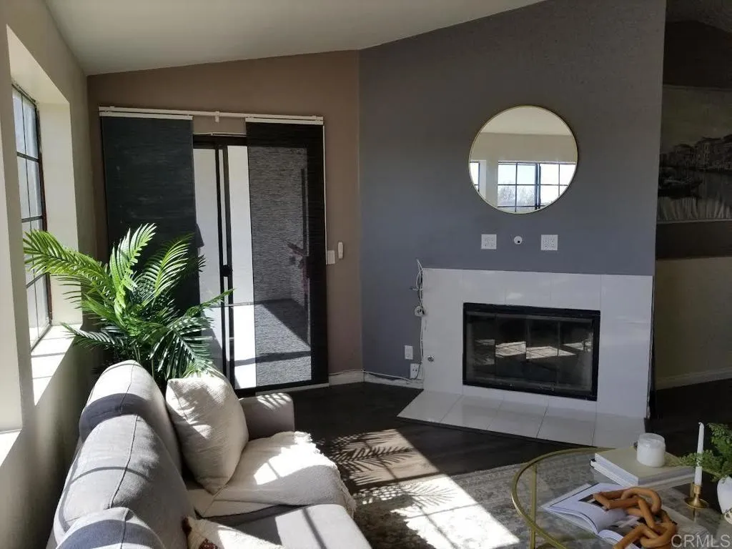 https://cdn.realtyfeed.com/cdn/127/306533937/ce094df93645e2558a610a9a5e186218.webp
