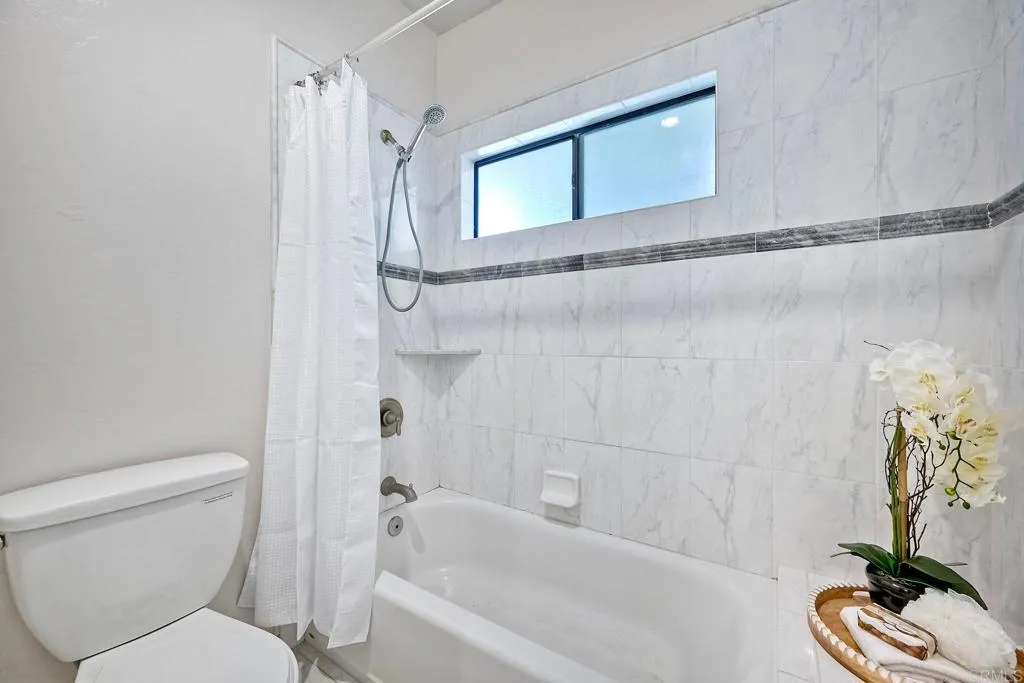 https://cdn.realtyfeed.com/cdn/127/306533995/a619b633bd1add1a0dce5db66f9a970f.webp