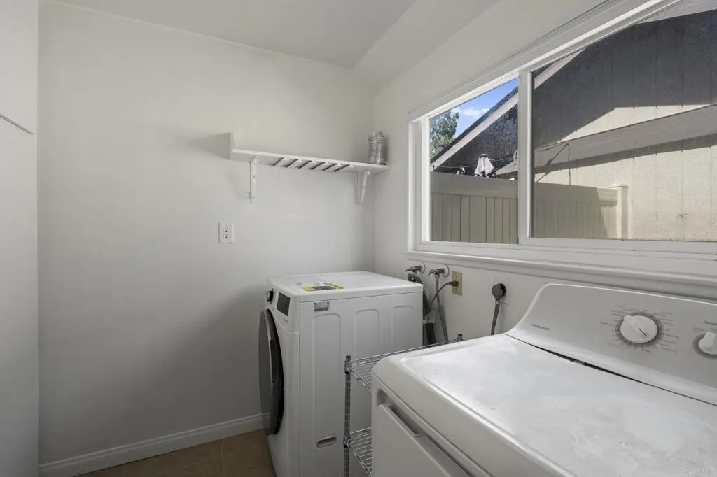 https://cdn.realtyfeed.com/cdn/127/306534045/c4d3a41f12b9e574aa0405fe4e23a9f5.webp