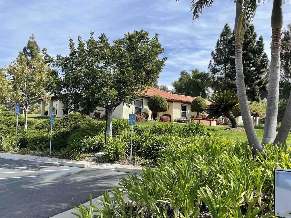 https://cdn.realtyfeed.com/cdn/127/306534056/f766eef4245cf56e4feaedce0803efff.webp