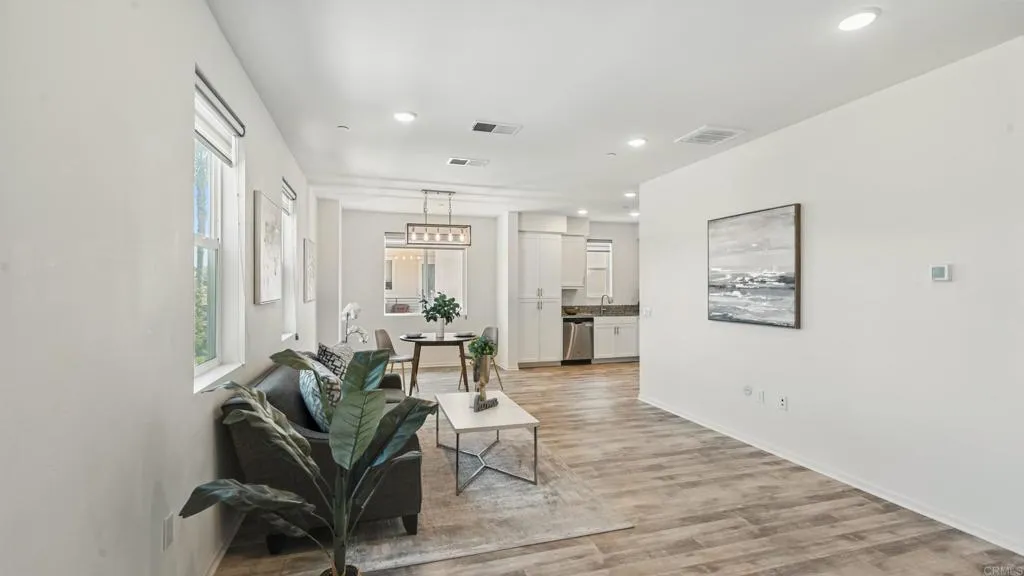 Photo #6: PTP2506713 Listing 