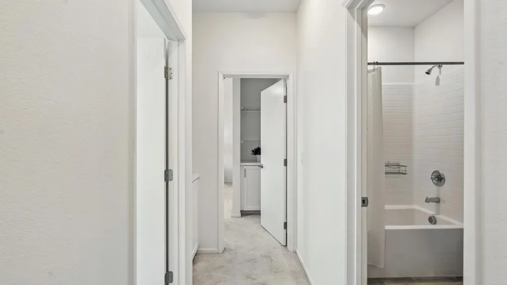 https://cdn.realtyfeed.com/cdn/127/306534068/da89fb07d7dfe35b6d15e6e280c9e334.webp