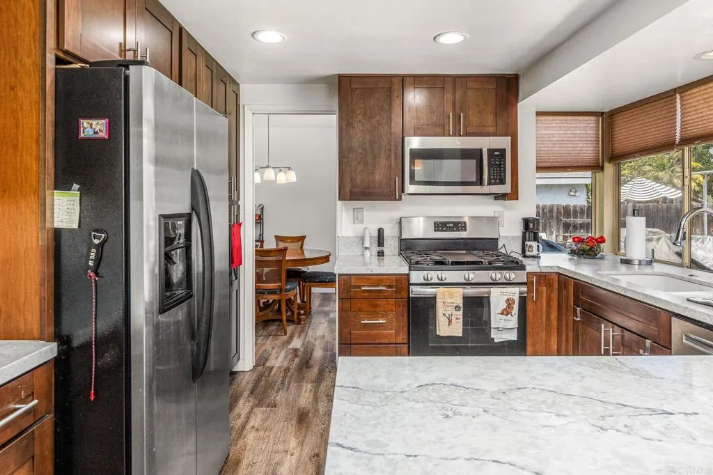 https://cdn.realtyfeed.com/cdn/127/306534069/15f70544f08e586f6b46c2ccc66f8728.webp