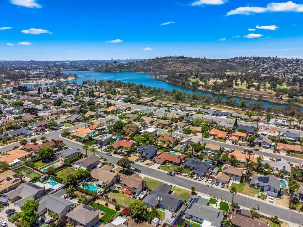 https://cdn.realtyfeed.com/cdn/127/306534069/60e22ce6754ec4f171b986bb0b33d869.webp