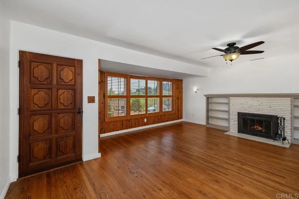 https://cdn.realtyfeed.com/cdn/127/306534086/28460fff80a5069be798d9676fcf885b.webp