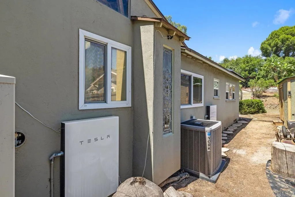 https://cdn.realtyfeed.com/cdn/127/306534086/e2c3246827201a2455b274eeee8a0456.webp