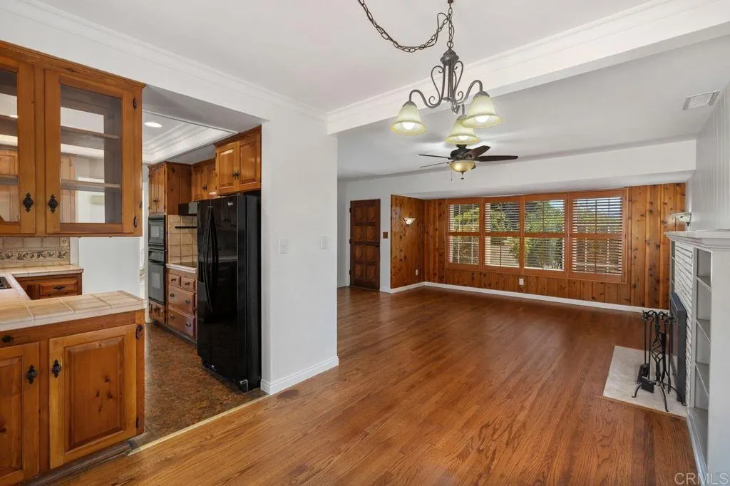 https://cdn.realtyfeed.com/cdn/127/306534086/eda50f220e412c1d55d0016b4a011f2b.webp