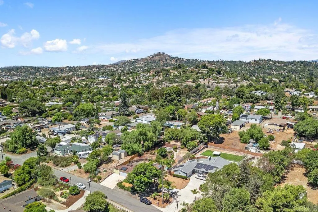 https://cdn.realtyfeed.com/cdn/127/306534086/ff32cff4b47013348f0ba49c18689a7d.webp