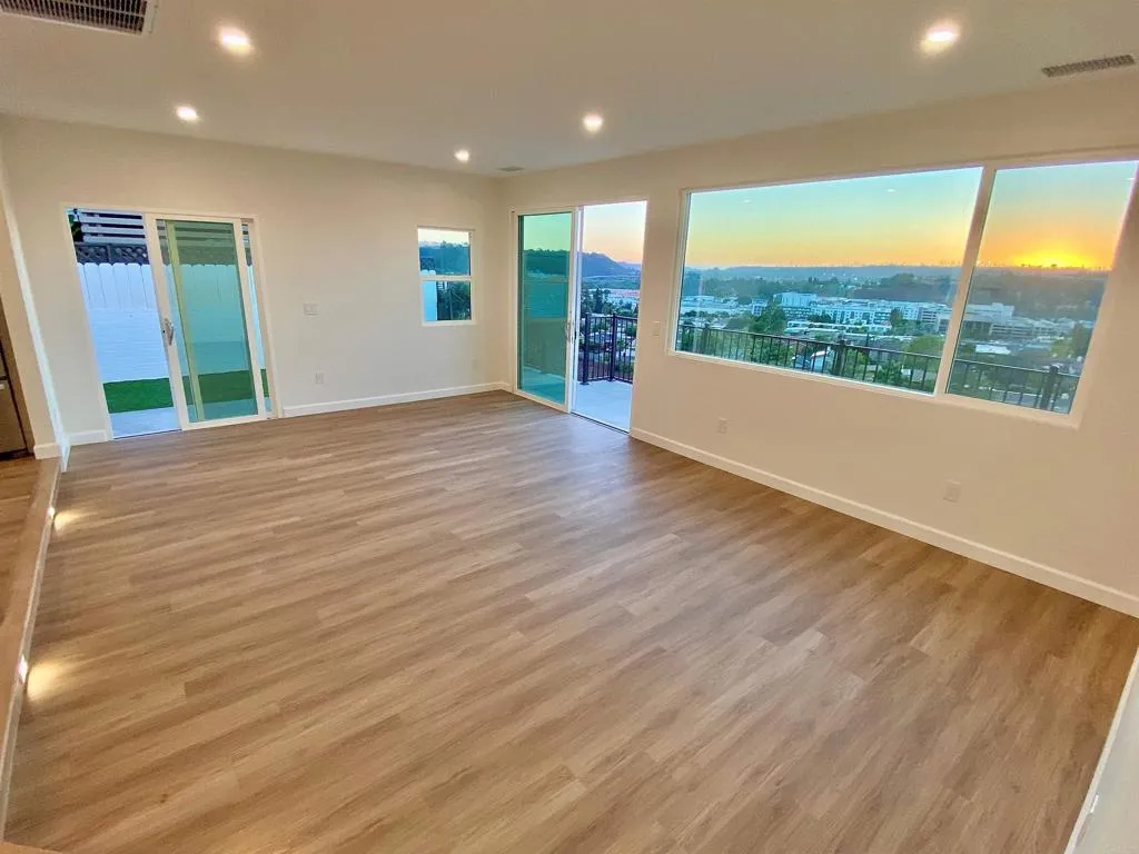 https://cdn.realtyfeed.com/cdn/127/306534124/3340f90d3024bd4c68e72025de83f8d8.webp