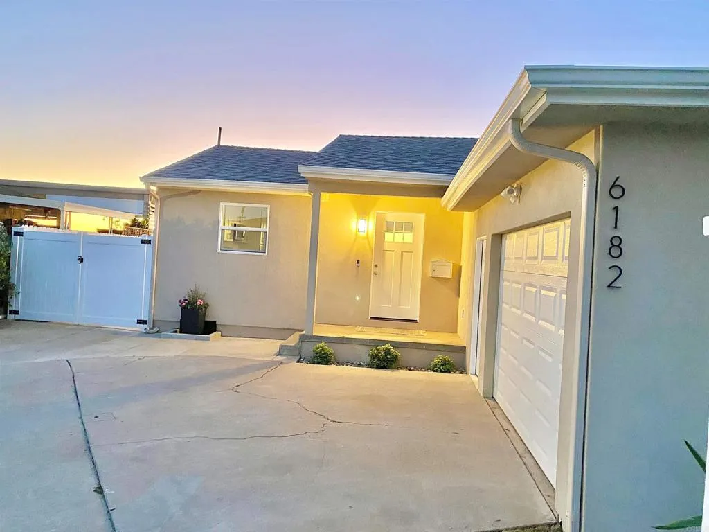 https://cdn.realtyfeed.com/cdn/127/306534124/3594727d41b7de83083886a95875bfd0.webp