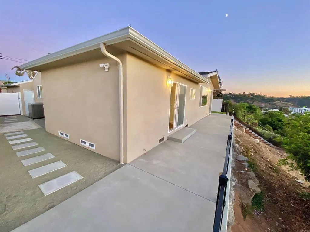 https://cdn.realtyfeed.com/cdn/127/306534124/46027546426f5e827febe01c20078b78.webp