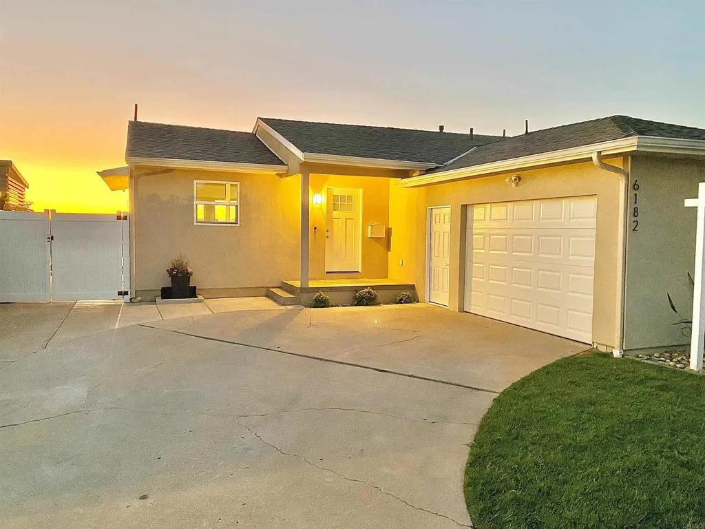 https://cdn.realtyfeed.com/cdn/127/306534124/86a0f3c126d747ad0de1277b19fc5340.webp