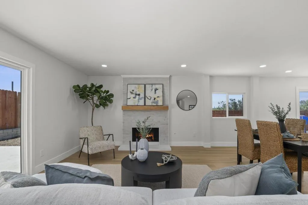 https://cdn.realtyfeed.com/cdn/127/306534229/569a0cd360f312325ce6ec8af30d8da4.webp