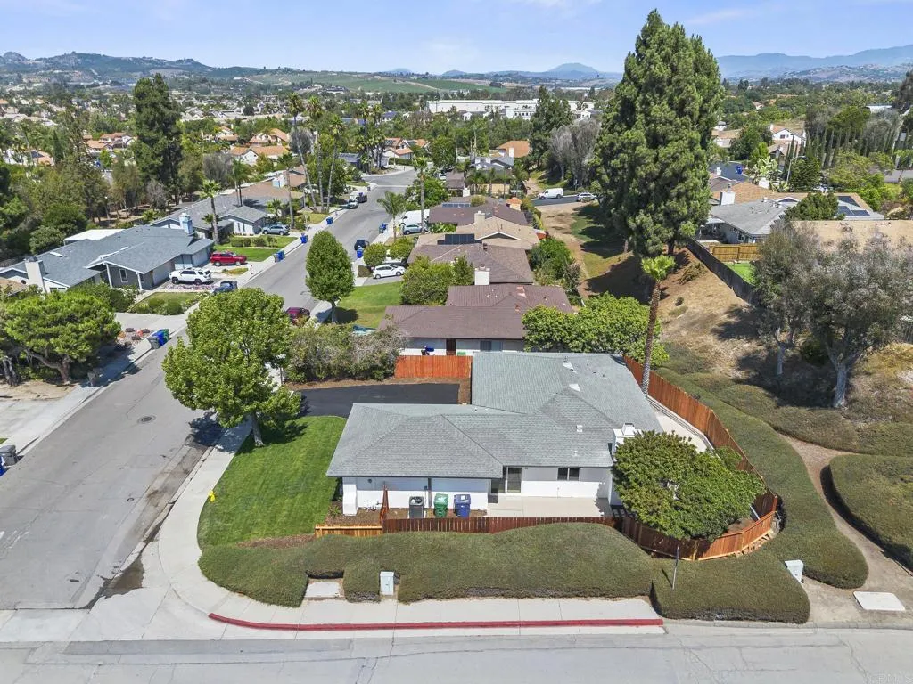 https://cdn.realtyfeed.com/cdn/127/306534229/68efe5156ecd21146c01117b2e66f3c6.webp