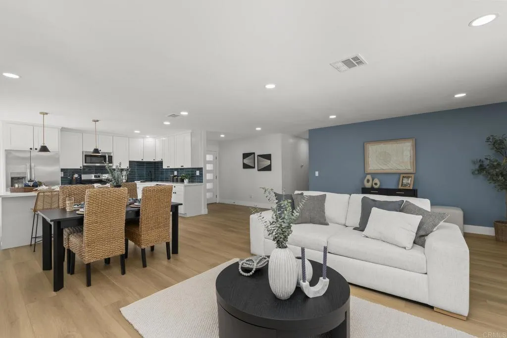 https://cdn.realtyfeed.com/cdn/127/306534229/e13ff6f7a501a7f6757009e9587dbf97.webp