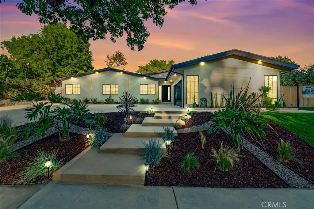 Woodland Hills, CA 91367