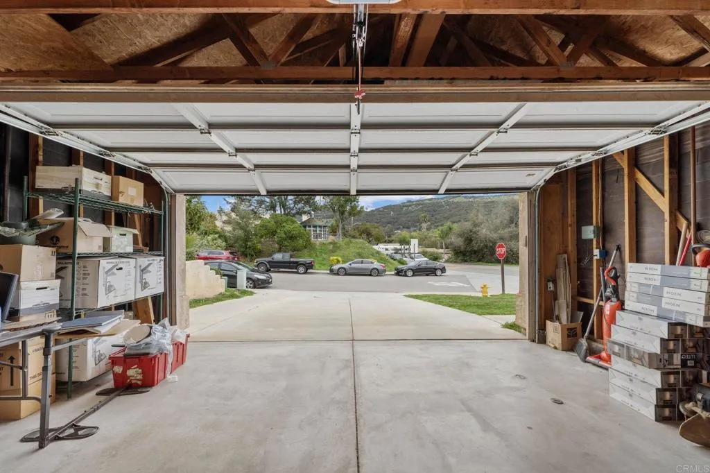 https://cdn.realtyfeed.com/cdn/127/306534303/6a83637579e758063e78d68f51d7cc3f.webp