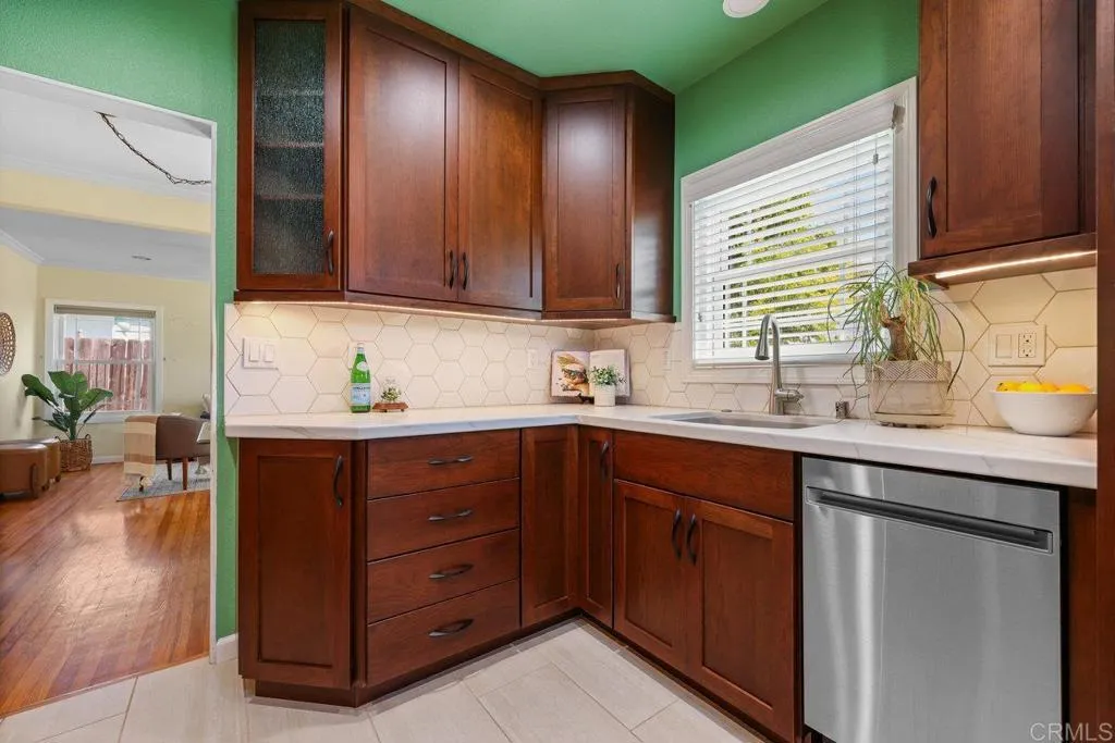 https://cdn.realtyfeed.com/cdn/127/306534378/20ba2d16eb30b3781763b74ac9d4592d.webp