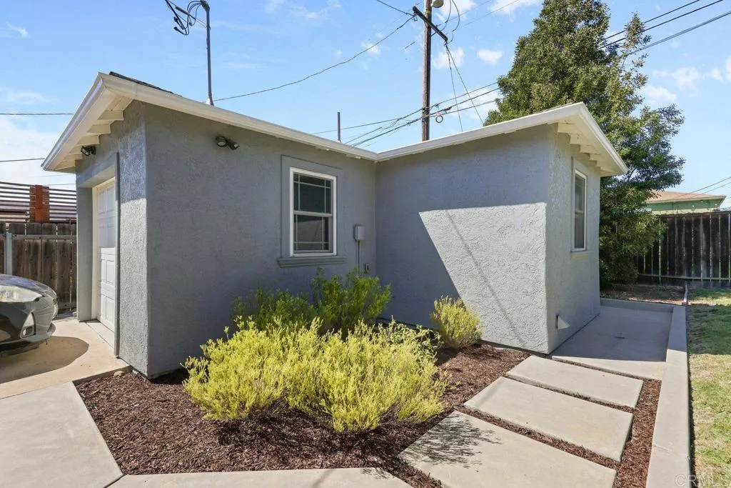 https://cdn.realtyfeed.com/cdn/127/306534378/6bcb7dc6bee640c49ae1752f1ee6e0a7.webp