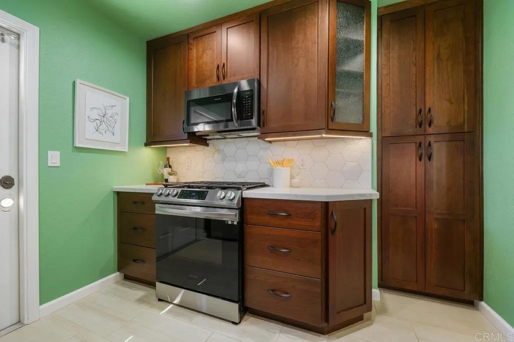 https://cdn.realtyfeed.com/cdn/127/306534378/da9cd14d7c3a4e99d3e8a5a7ed8f8c11.webp