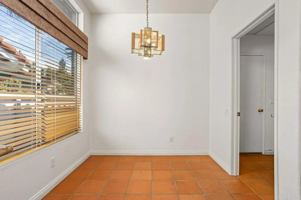 https://cdn.realtyfeed.com/cdn/127/306534380/008eaeab7a77922345ba27392d4ca0f6.webp