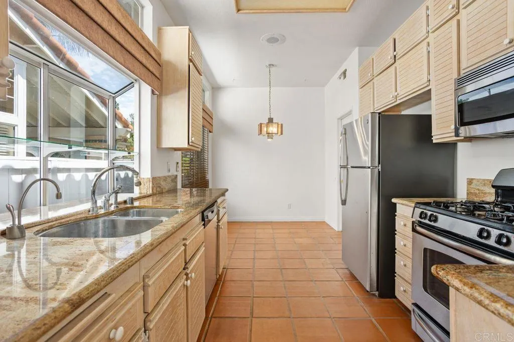 https://cdn.realtyfeed.com/cdn/127/306534380/2c6beea45447f586f25711e9bff628e0.webp