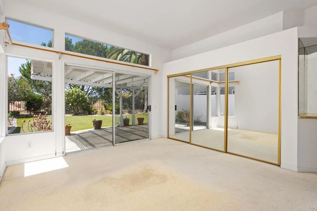 https://cdn.realtyfeed.com/cdn/127/306534380/30af4455359175ab2b608dc87d11cbf0.webp