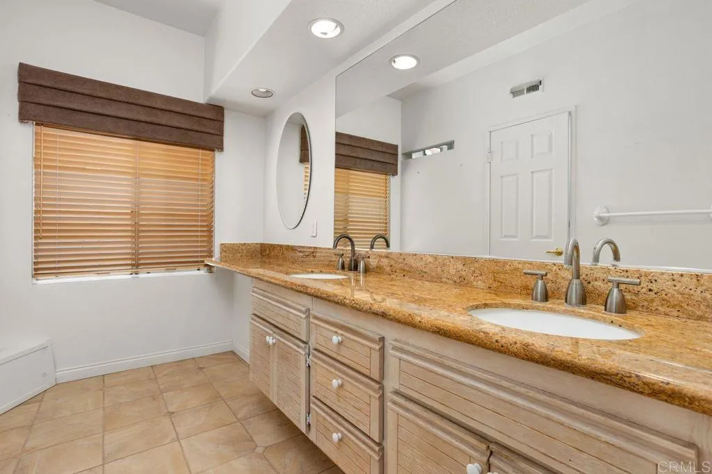 https://cdn.realtyfeed.com/cdn/127/306534380/3cbe9b7c8618ec531c00c67b2be56767.webp