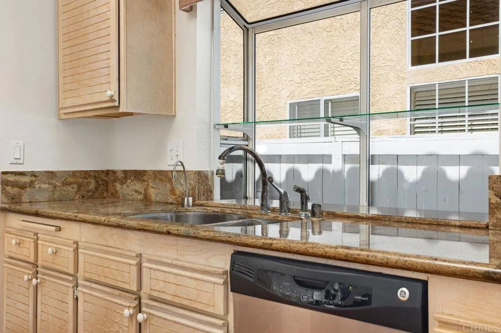 https://cdn.realtyfeed.com/cdn/127/306534380/84cb526587ccb413e1f42c6f860ce4a5.webp