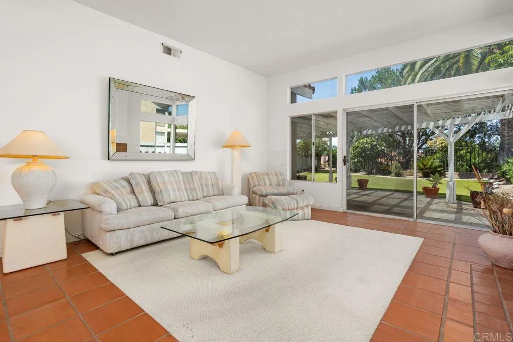 https://cdn.realtyfeed.com/cdn/127/306534380/d7caa1d8a1de834ee0528861bbff2da2.webp