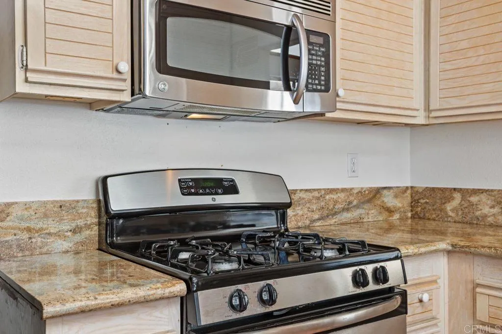 https://cdn.realtyfeed.com/cdn/127/306534380/ea3544dc75a37b7f0ce804e3ce0ab7be.webp