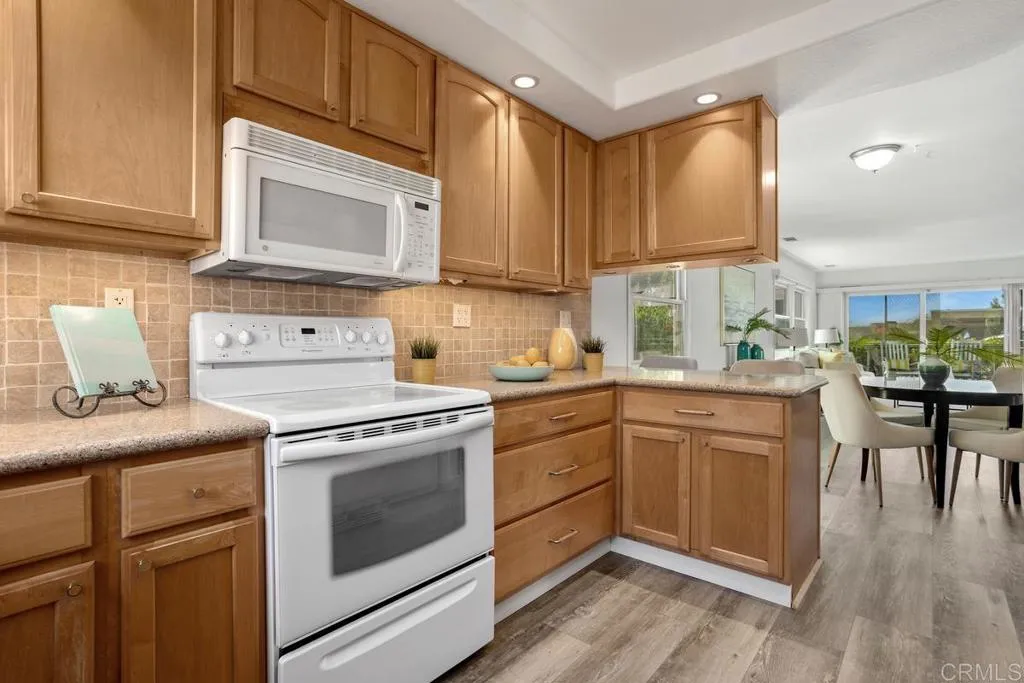 Photo #38: NDP2508605 Listing: Photo #38