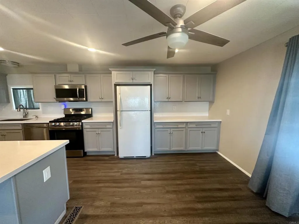 https://cdn.realtyfeed.com/cdn/127/306534432/0ec647d8c30c07463382c49cfb675a2b.webp