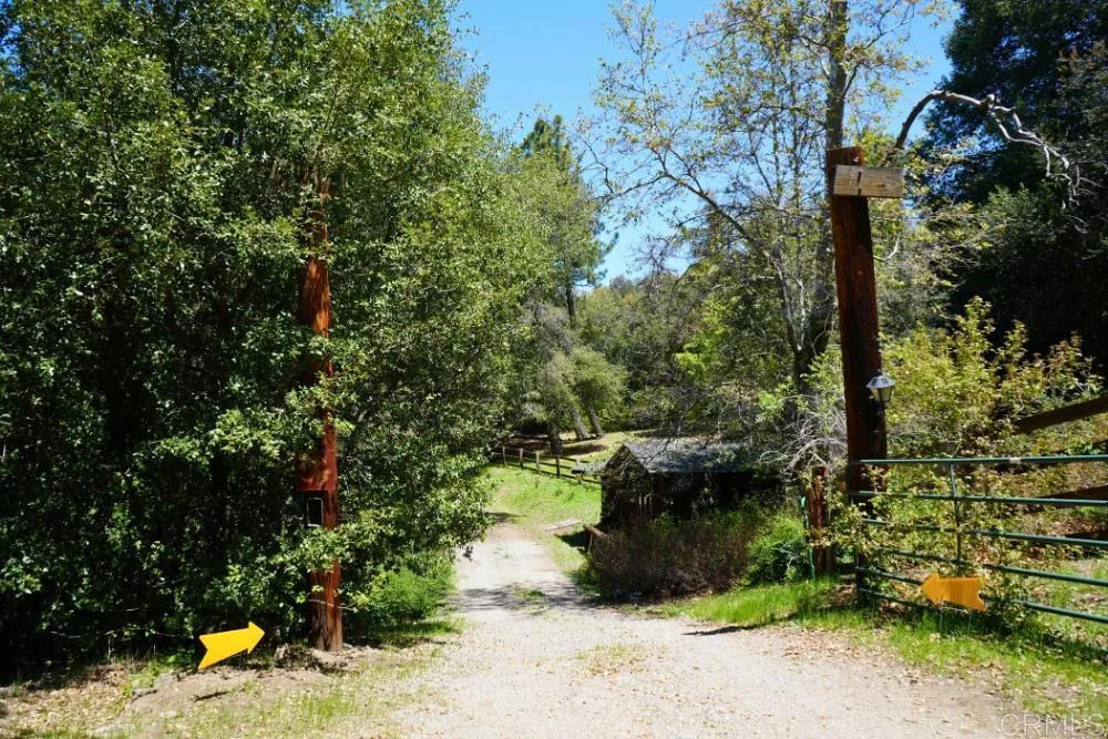 https://cdn.realtyfeed.com/cdn/127/306534451/2dfb8ee906cd9145964ff8d27bdf985d.webp
