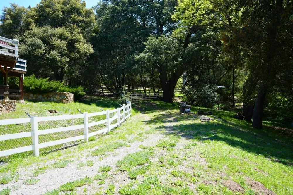 https://cdn.realtyfeed.com/cdn/127/306534451/31a4aaa3ee2b1ef49d5dcd141a2b0e9f.webp