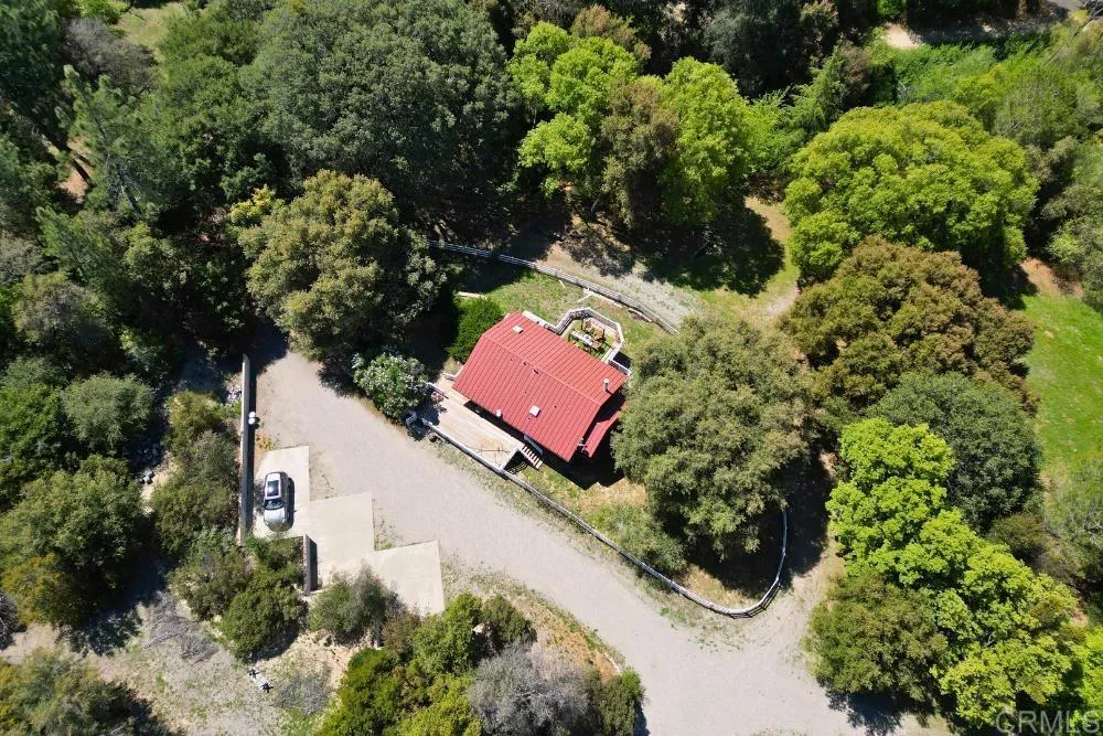 https://cdn.realtyfeed.com/cdn/127/306534451/54c8227c037aeb5ddda91bd941bb8dea.webp
