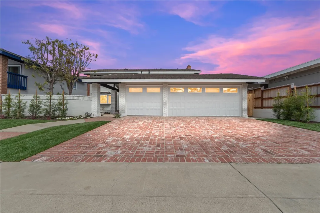 Huntington Beach, CA 92648