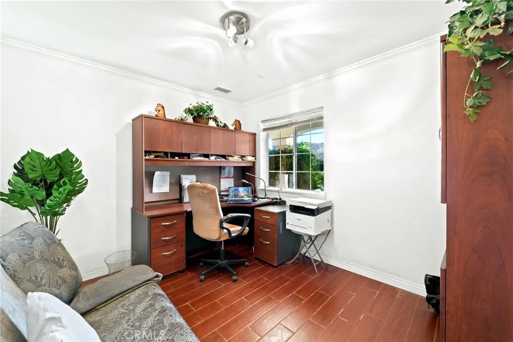 https://cdn.realtyfeed.com/cdn/127/306534523/0c3e19cb501c2c4aaeb3e12aac7e41cc.webp