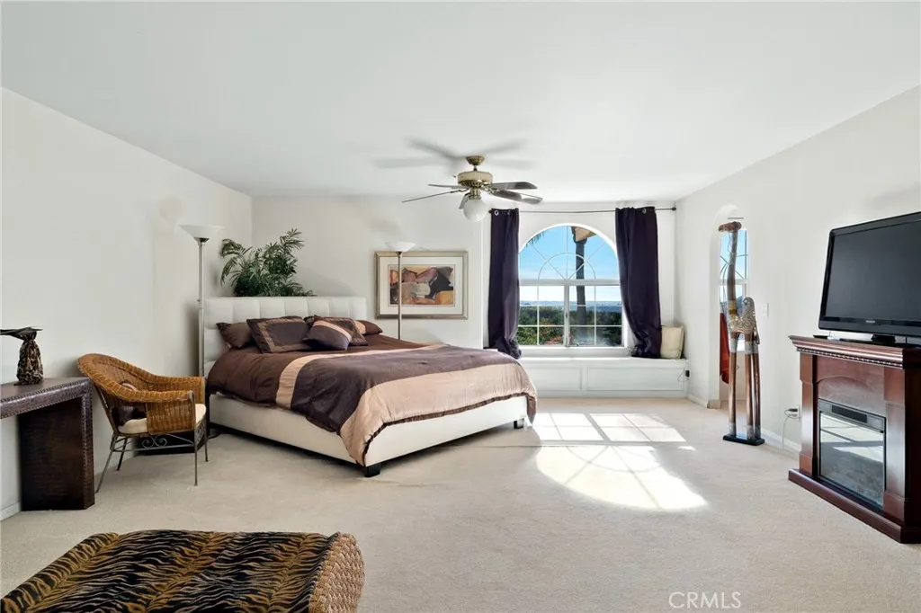 https://cdn.realtyfeed.com/cdn/127/306534523/1b3775e6a293bc2de9d40dba57f74736.webp